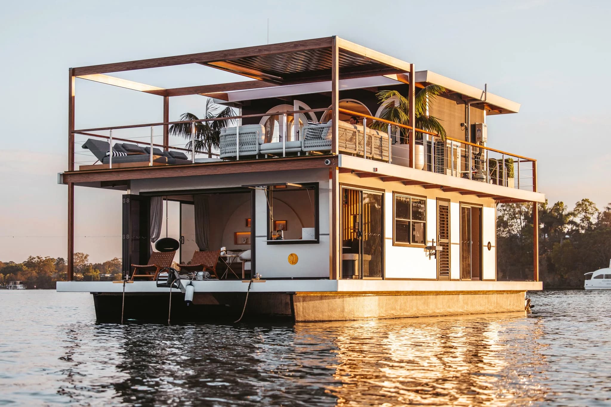 Floating Haven, photo 1